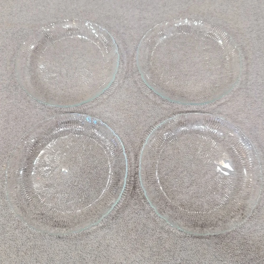Set of 4 Clear Textured Glass Floral Scalloped Dessert Salad Plates